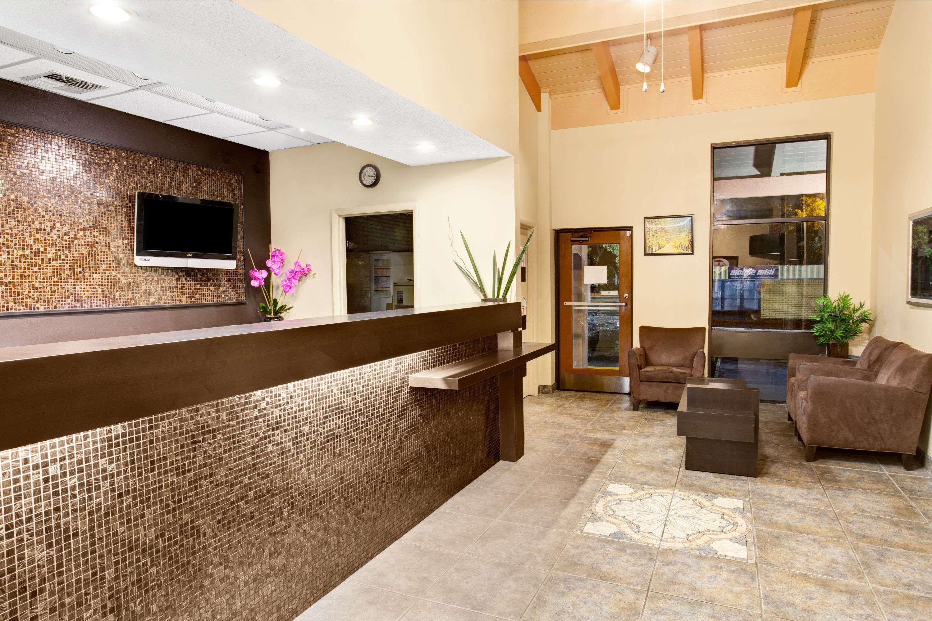 Super 8 By Wyndham Kissimmee/Maingate/Orlando Area Hotel Селабрейшън Екстериор снимка